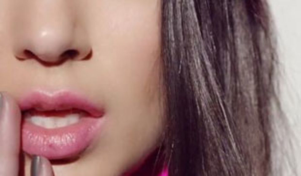 Kendall Jenner po raz kolejny dla Estee Lauder [VIDEO]