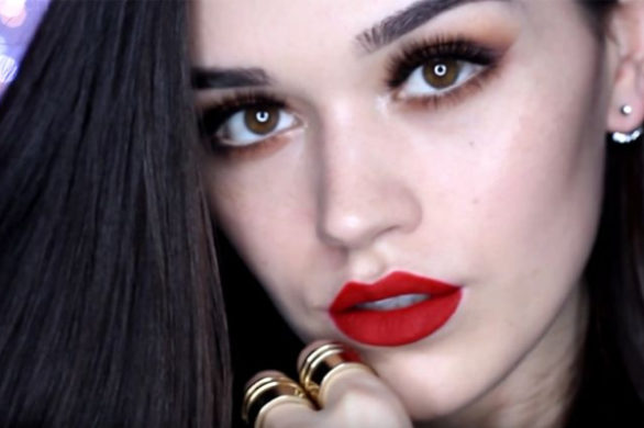 Makijaż sylwestrowy krok po kroku – hollywoodzkie smoky eye