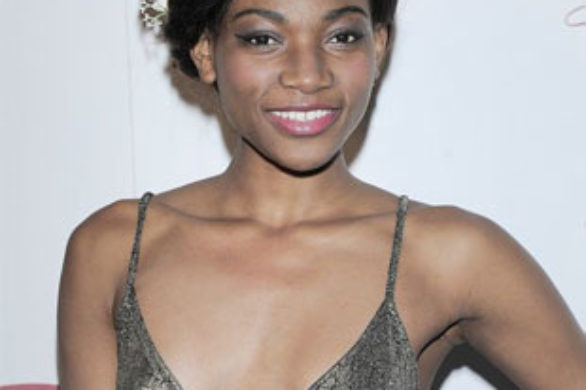 Podoba Ci się seksowny kombinezon, który wybrała Osi Ugonoh?