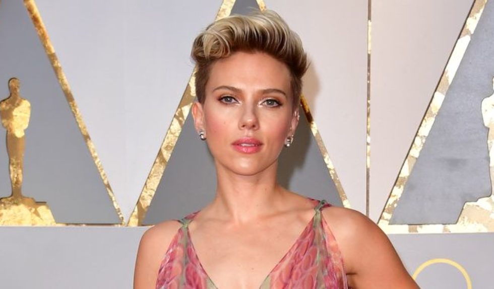 Punkowe wydanie Scarlett Johansson nie pasuje do romantycznych sukienek? Punkowe wydanie Scarlett Johansson nie pasuje do romantycznych sukienek?