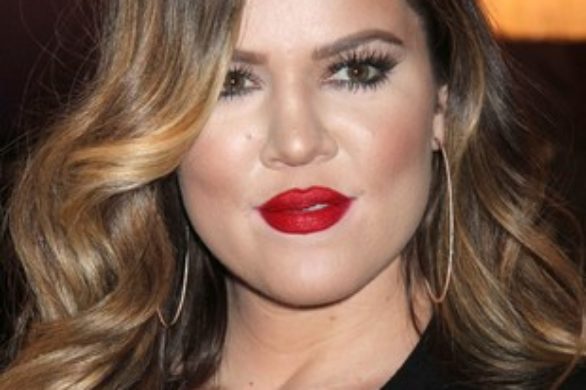 Co Khloe Kardashian zrobiła z twarzą? (FOTO)