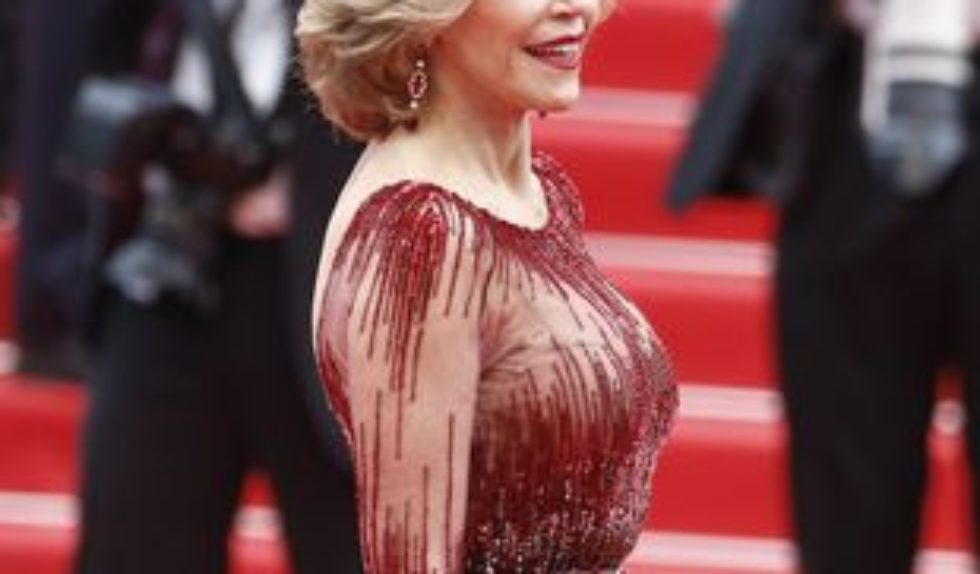 Zachwycająca Jane Fonda na czerwonym dywanie w Cannes (FOTO)