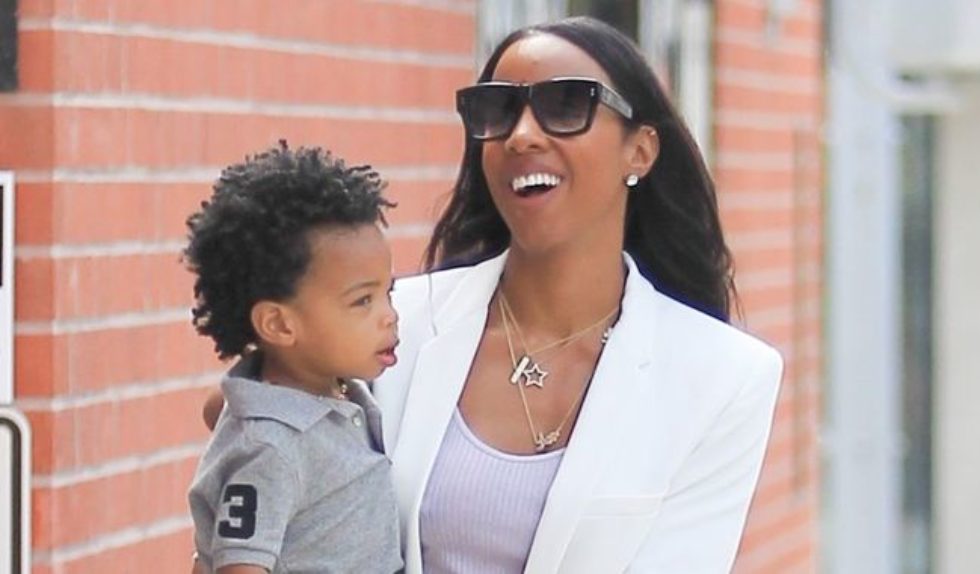 Kelly Rowland doskonale wie, jak się ubrać, żeby wyglądać bosko! Kelly Rowland doskonale wie, jak się ubrać, żeby wyglądać bosko!