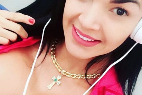 Szok! Dlaczego ta dziewczyna wyrwała sobie wszystkie zęby?