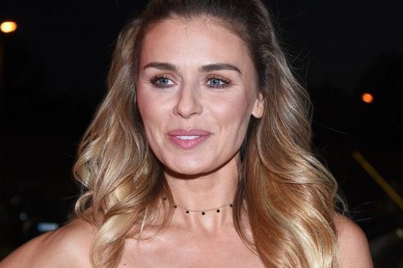 Musicie zobaczyć, co na czubku głowy miała Natasza Urbańska… (FOTO)