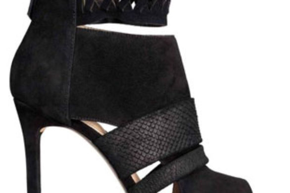 Szpilki, mokasyny, sandały… – najmodniejsze buty wg H&M