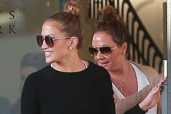Tak, ta torebka to zdecydowanie ulubieniec Jennifer Lopez (FOTO)
