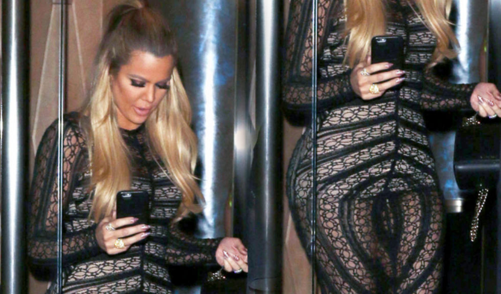 Khloe Kardashian w sukience przypominającej waginę (FOTO) Khloe Kardashian w sukience przypominającej waginę (FOTO)