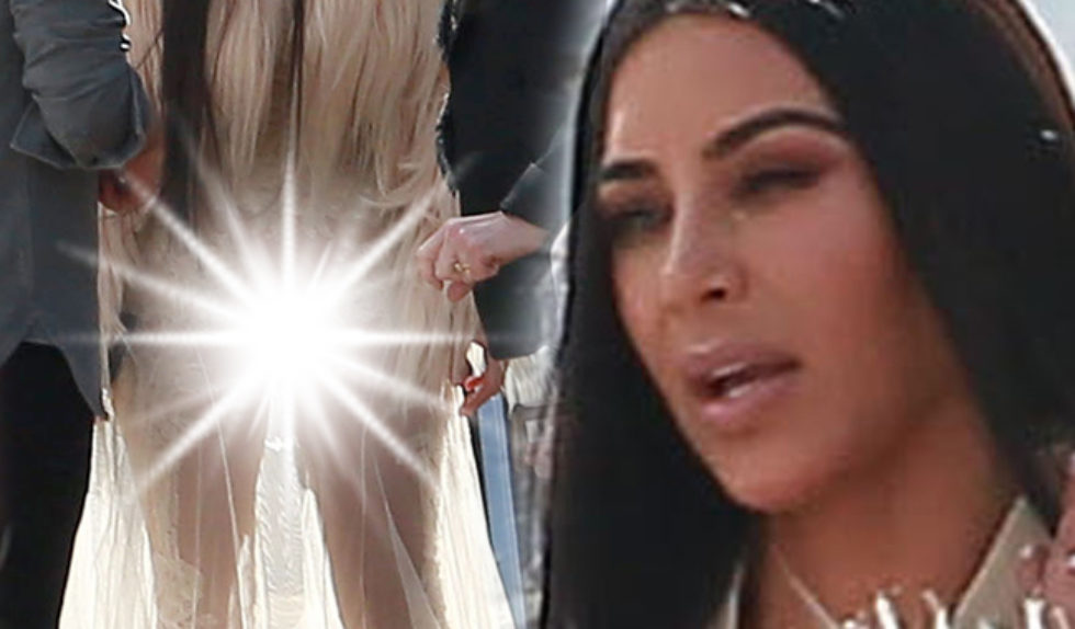 Kim Kardashian znowu pokazała bardzo dużo… (FOTO) Kim Kardashian znowu pokazała bardzo dużo… (FOTO)