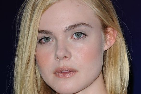 Różowy… Taki kolor mają teraz włosy Elle Fanning (FOTO)