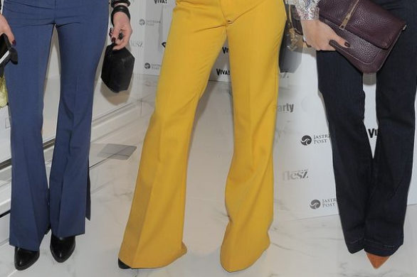 Gwiazdy na salonach – wielki powrót spodni dzwonów (FOTO)