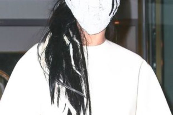 Lady Gaga w masce Maison Martin Margiela (FOTO)