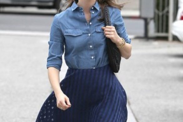 Zestaw dnia: Jeansowa koszula i rozkloszowana spódnica