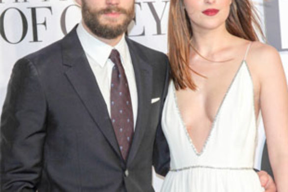 Dakota Johnson prezentuje coraz odważniejsze kreacje! (FOTO)