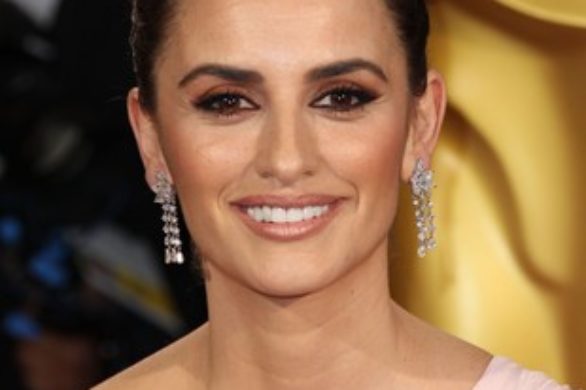 Penelope Cruz na Vanity Fair Oscar Party w… H&M!