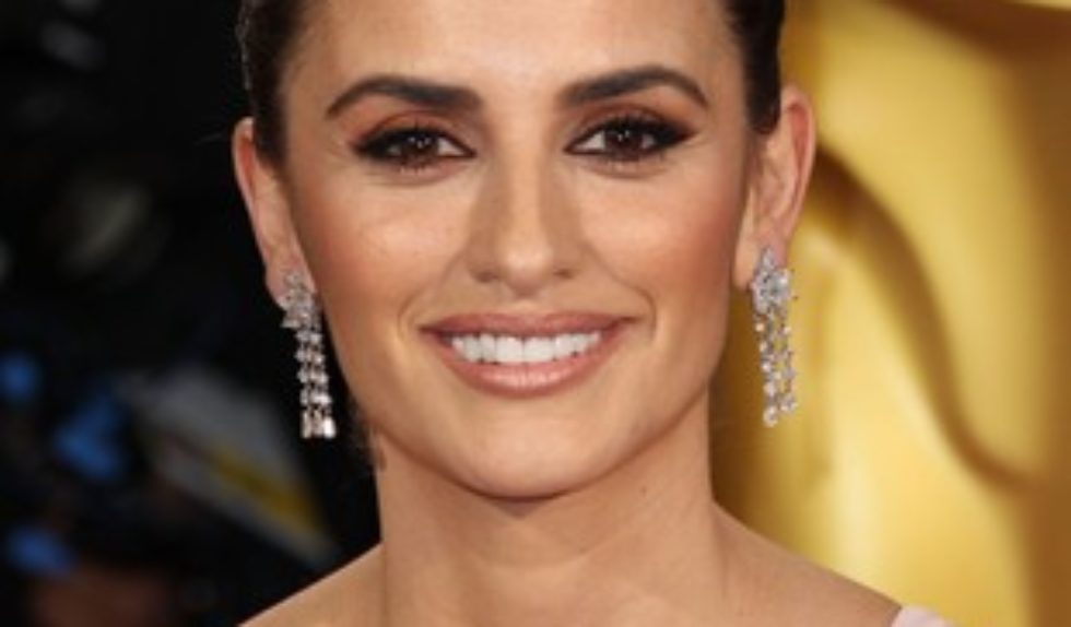 Penelope Cruz na Vanity Fair Oscar Party w… H&M!