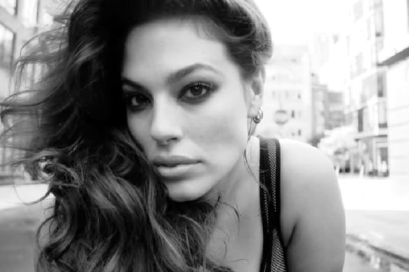 Ashley Graham pokazuje, dlaczego tak ważny jest sportowy biustonosz…