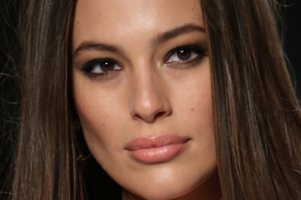 Burza na Instagramie Ashley Graham i… gigantyczna wpadka fanów (FOTO)