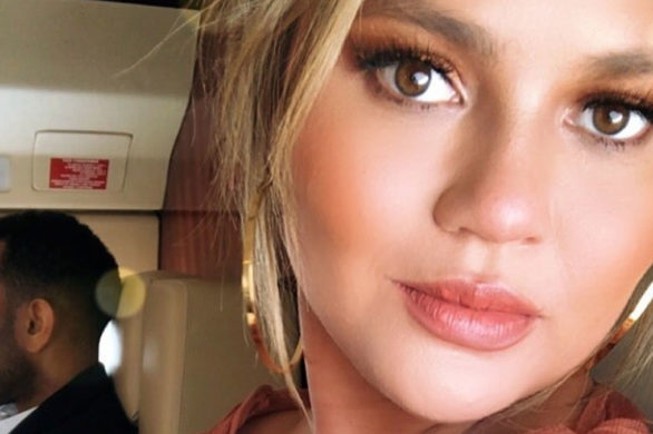 Chrissy Teigen znowu to robi! Modelka pokazuje rzeczywistość po porodzie!