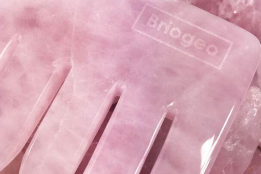 Ten kwarcowy grzebień kosztuje małą fortunę, ale jest zbawienny dla włosów