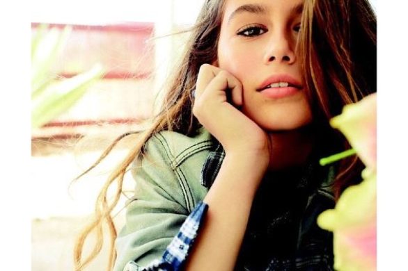 Sukces córki Cindy Crawford – jest w Teen Vogue (FOTO)