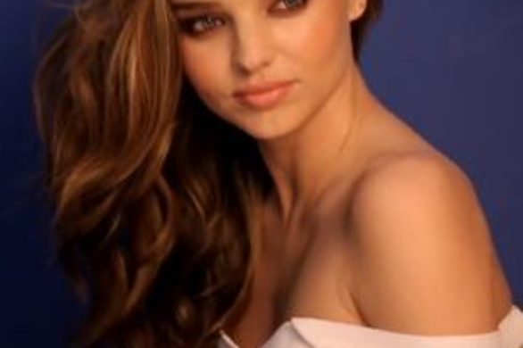 Miranda Kerr w Cosmopolitan US (FOTO+VIDEO)