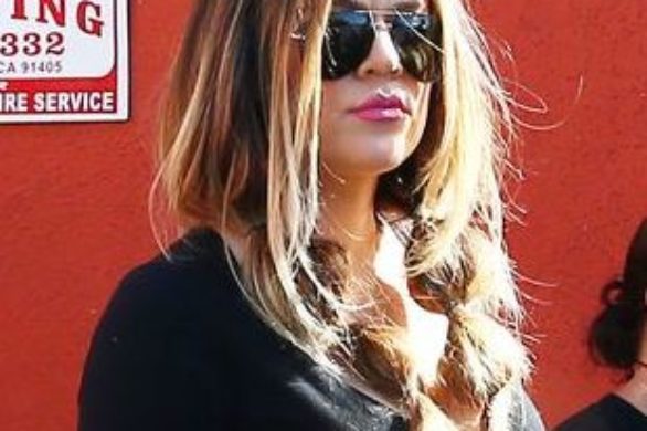 Khloe Kardashian w czarno-białym zestawieniu (FOTO)