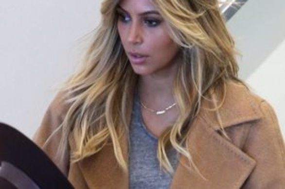 Kim Kardashian w drodze do Paryża (FOTO)