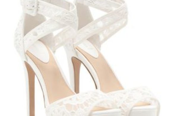 Buty idealne na lato – kolorowe szpilki! (FOTO)