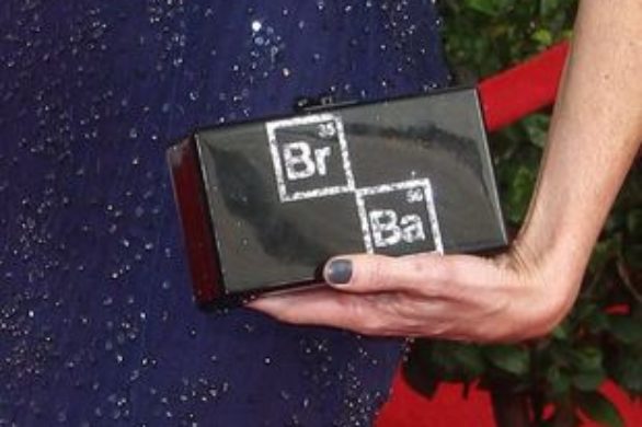 Torebka Breaking Bad Anny Gunn z gali SAG robi furorę (FOTO)