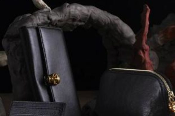 Alexander McQueen – katalog świątecznych upominków