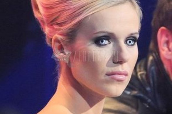 Białe soczewki Dody