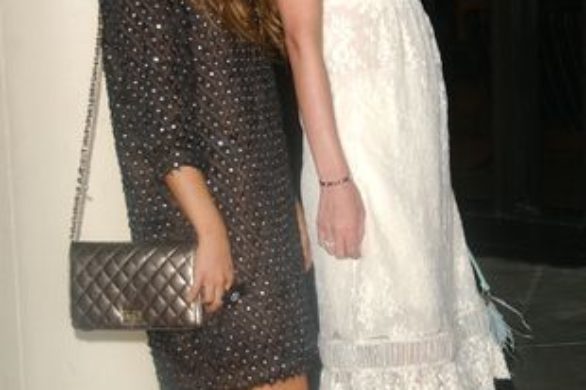 Łabędzia szyja Nicky Hilton