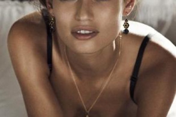 Bianca Balti w reklamie biżuterii Dolce & Gabbana