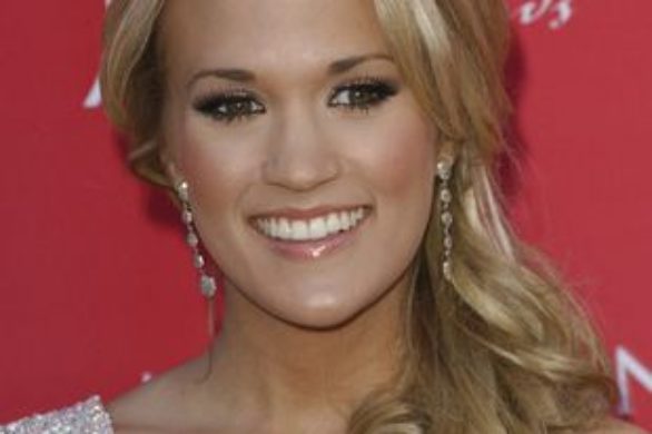 Carrie Underwood w ogromnej sukni-lawie
