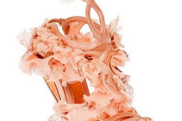 Buty z wiosennej kolekcji domu mody Alexander McQueen