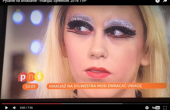 PnŚ robi TO znowu! Pamiętacie makijaże na sylwestra? Teraz pora na FRYZURY! PnŚ robi TO znowu! Pamiętacie makijaże na sylwestra? Teraz pora na FRYZURY!