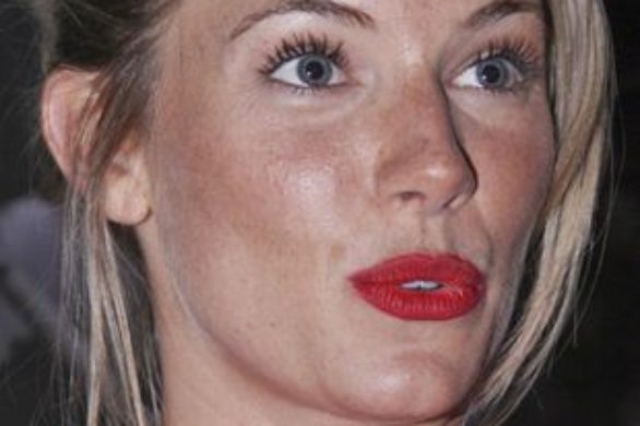 Sienna Miller w ognistej czerwieni