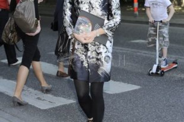 Małgorzata Kożuchowska w czerni i bieli