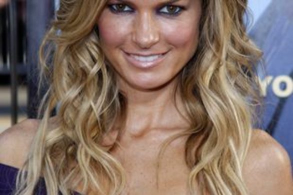 Marisa Miller w bandażowej sukience