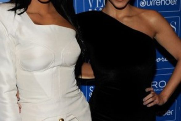 Asymetryczne sukienki sióstr Kardashian