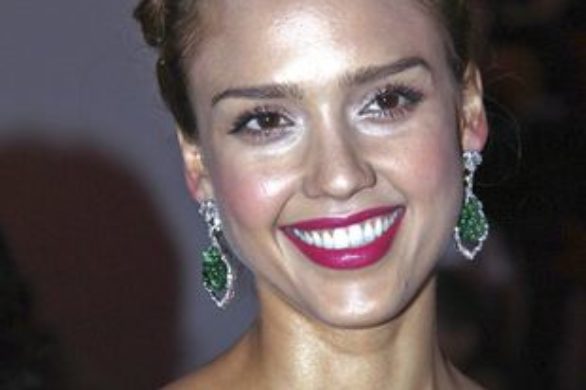 Jessica Alba, Tyra Banks i ich fryzury