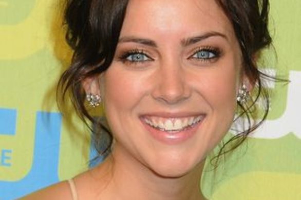 Cieliste warstwy zdobią Jessikę Stroup