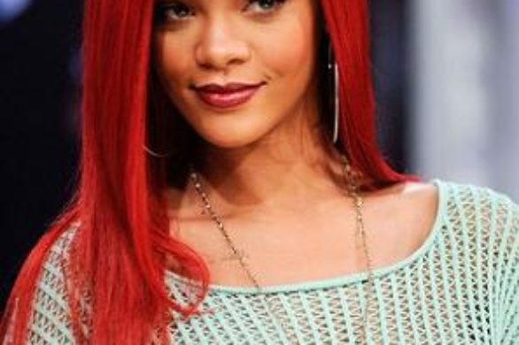 Rihanna wróciła do długich włosów