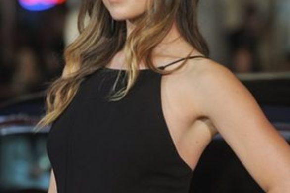 Olivia Wilde w eleganckiej sukni Yigal Azrouël (FOTO)