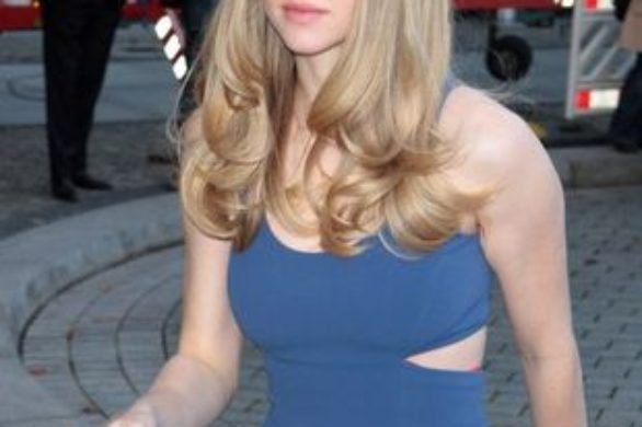 Amanda Seyfried – blondynka w niebieskim (FOTO)