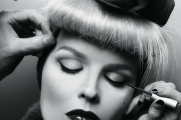 Eva Herzigowa w kalendarzu Marie Claire