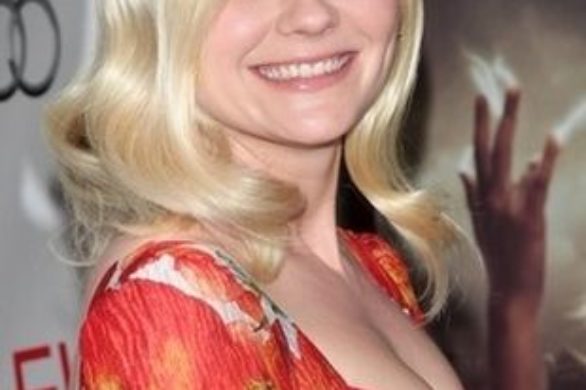 Pomidorowa kreacja Kirsten Dunst (FOTO)