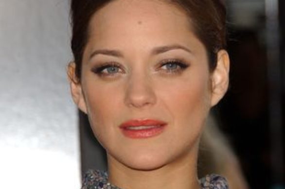 Marion Cotillard w stylu lat ‘50