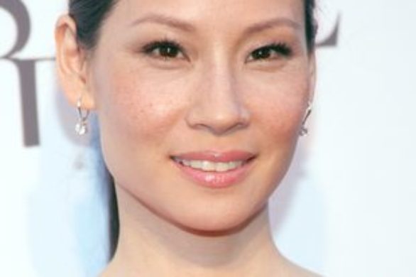 Szykowna czerwień Lucy Liu